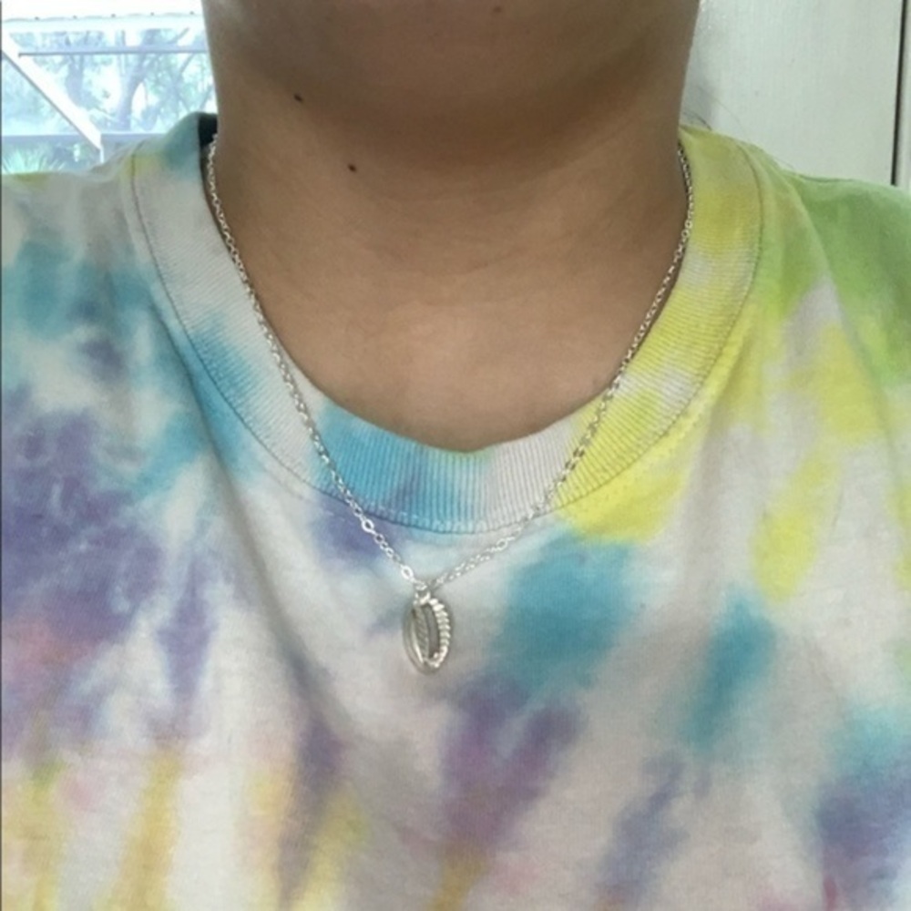 3/$30 🤍 Conch Seashell Necklace